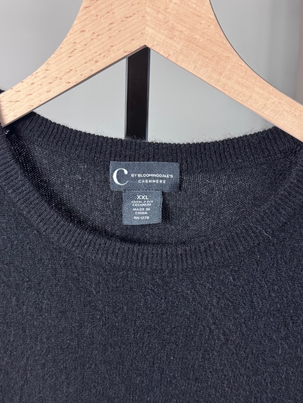 C By Bloomingdales Cashmere Black Crewneck Long Sleeve Pullover Sweater XXL - Picture 3 of 4